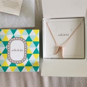 Stella & Dot Necklace